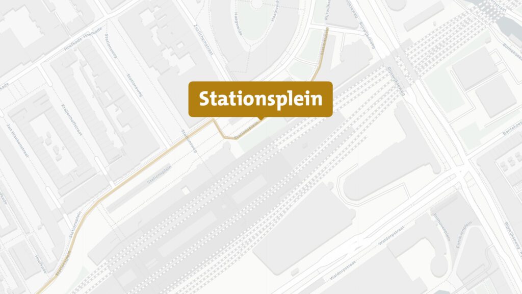 Vroeger en nu: Stationsplein